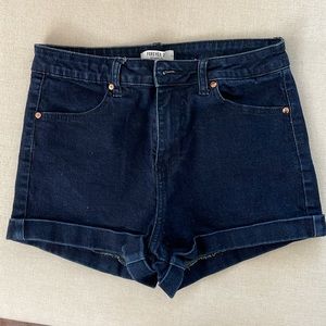 Dark jean shorts 
High waisted 
Forever 21 
Size 28